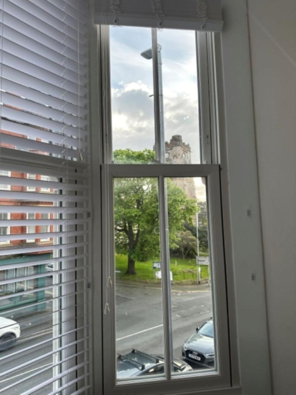 Studio Flat 2A Central 科尔温湾 外观 照片